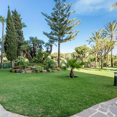 In With Outdoor Swimming Pool And Wifi Apartment Marbella